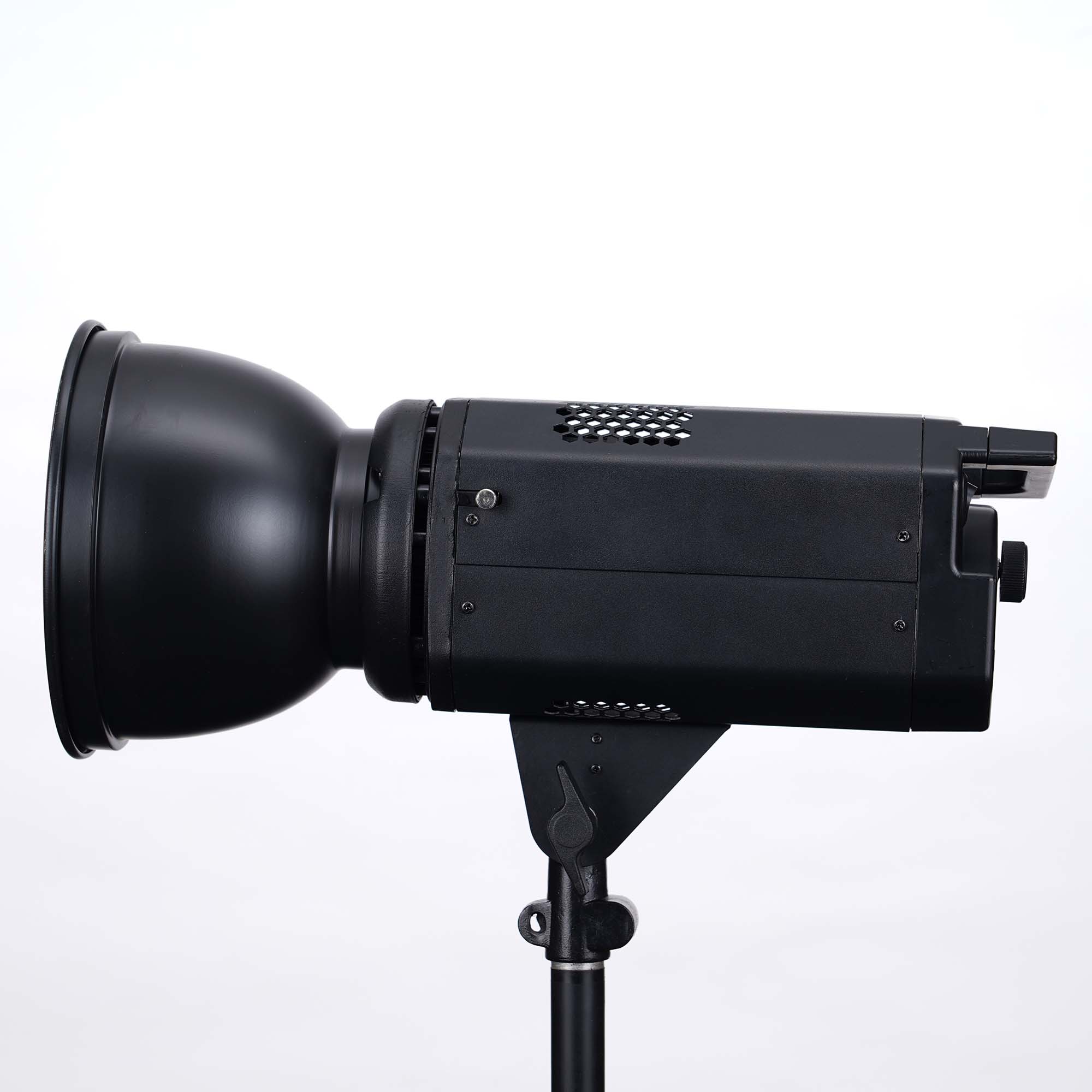 Đèn led Proton Hlux 200D 5600K